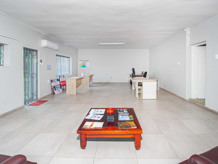 6 Bedroom Property for Sale in Schoemansville North West